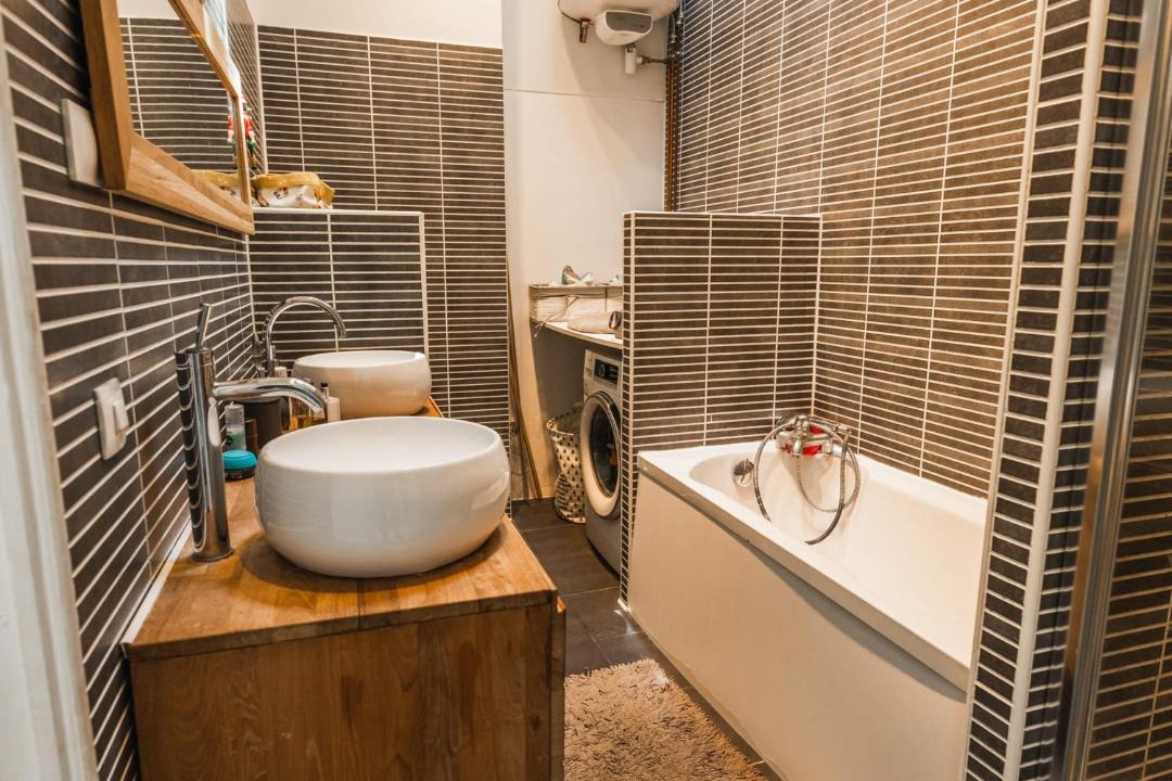 Photo of Bathroom in 17th Arrondissement