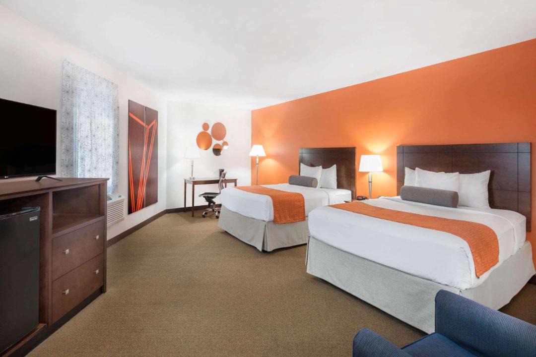 Photo of Others in Wollaston