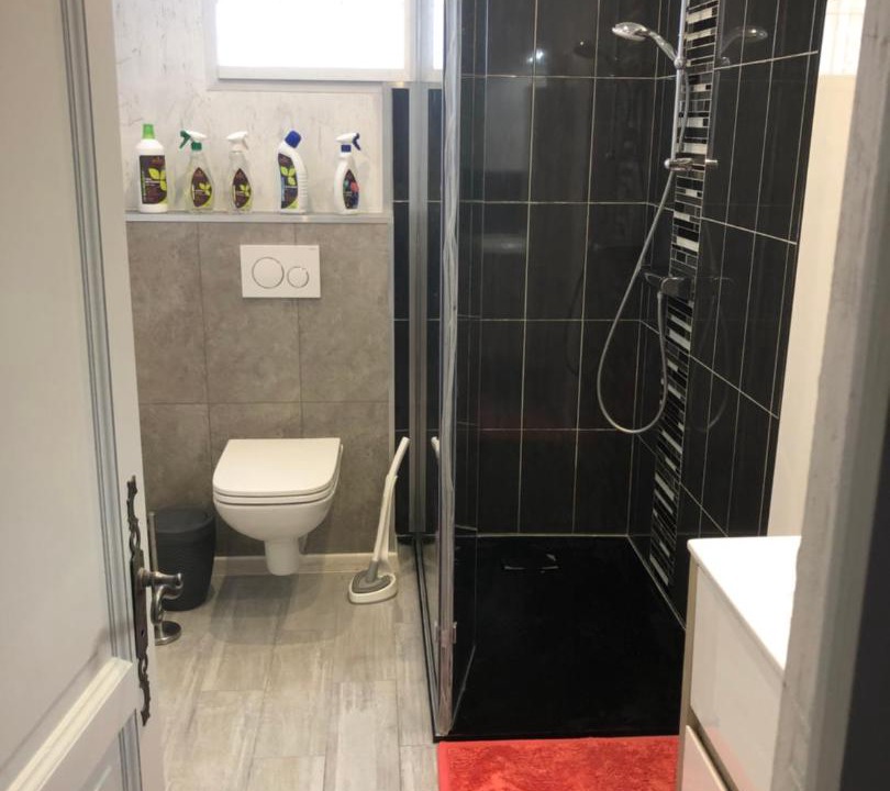 Photo of Bathroom in Albertville