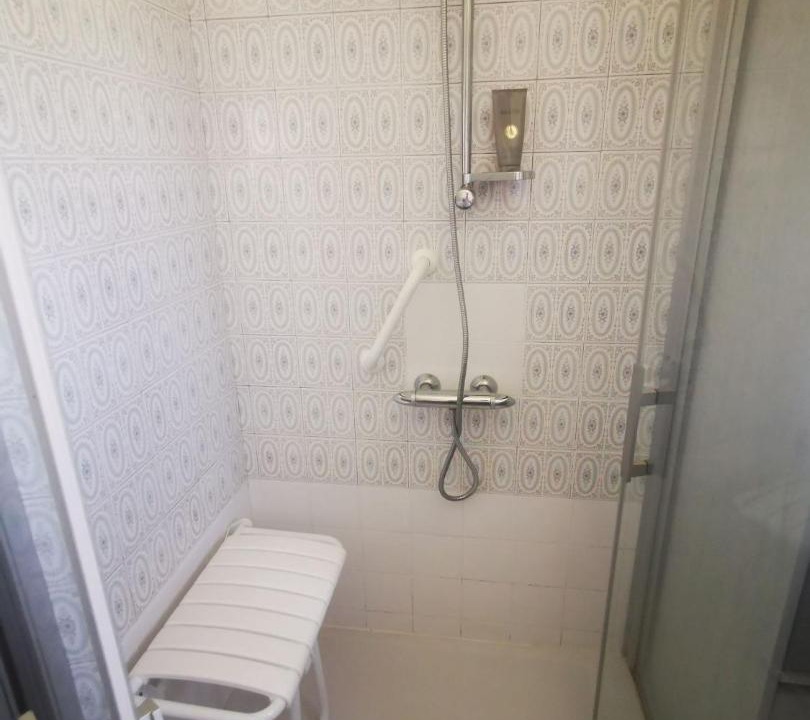 Photo of Bathroom in Menomblet
