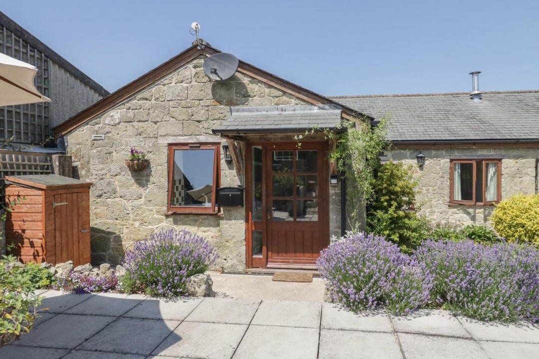 Photo of Others in Ebbesborne Wake