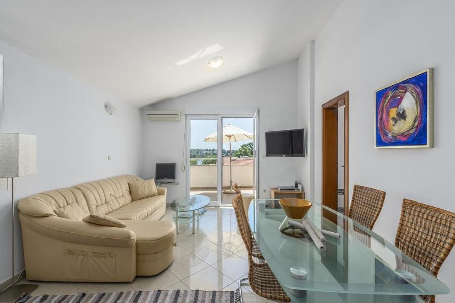 Photo of Livingroom in Karigador