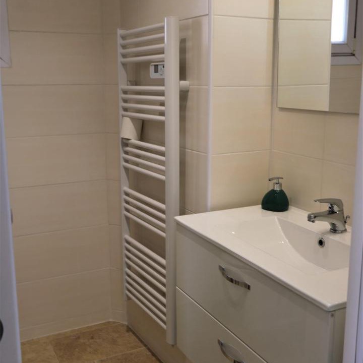 Photo of Bathroom in Vernier