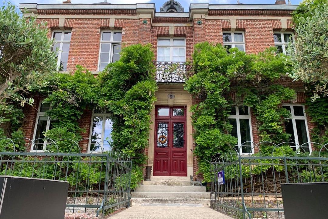 Photo of Buildings in Sery-les-Mezieres