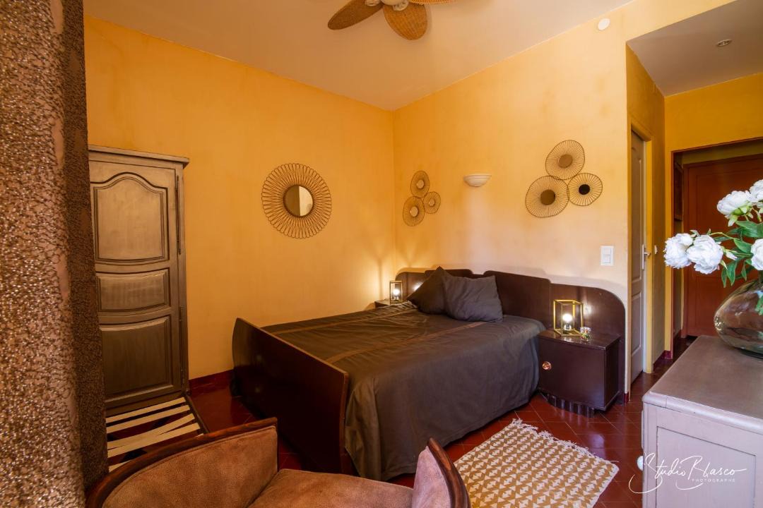 Photo of Others in Beaumes-de-Venise