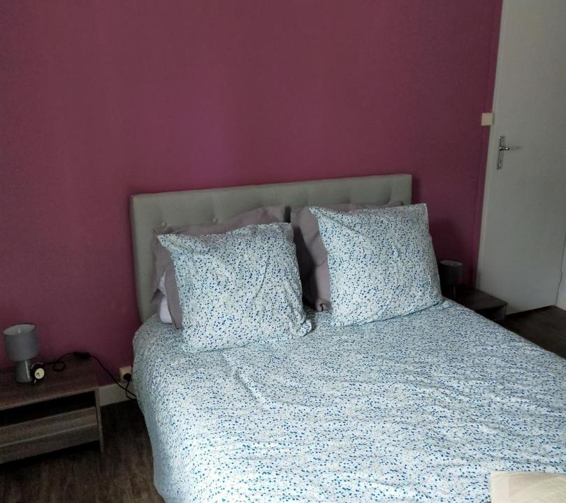 Photo of Bedroom in Bourbon-Lancy