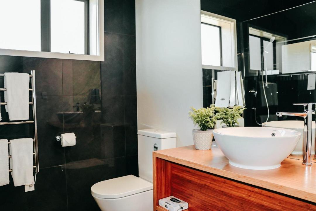 Photo of Others in Omata