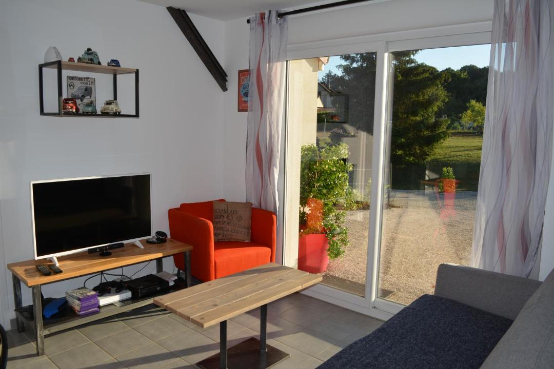 Photo of Others in Rully