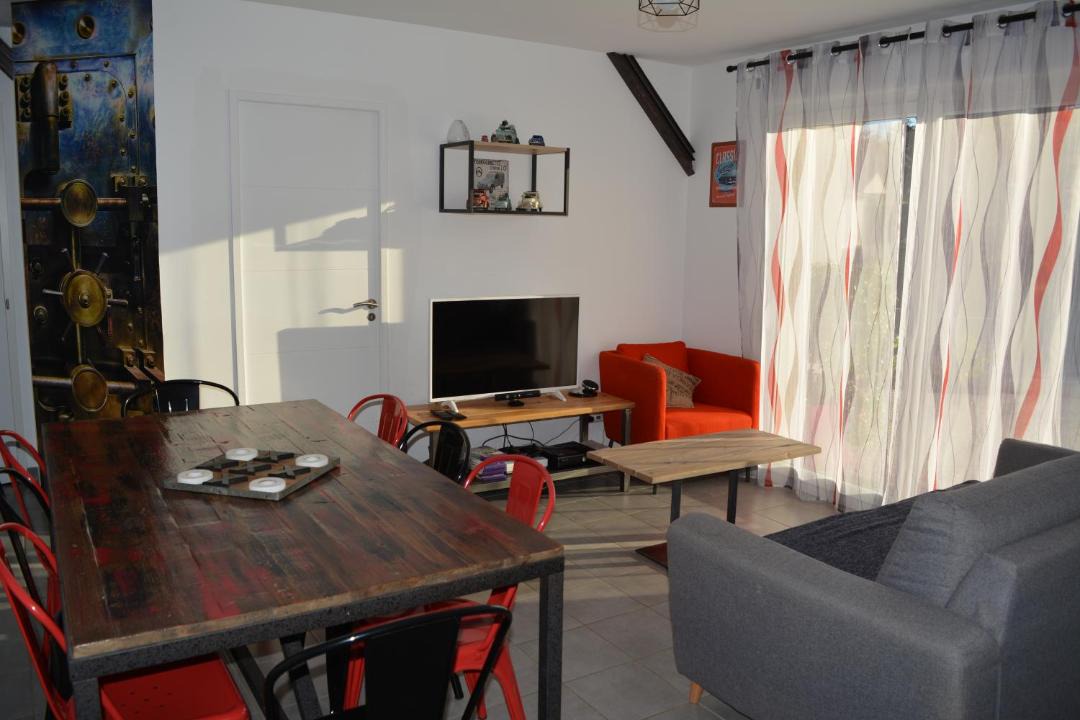 Photo of Others in Rully