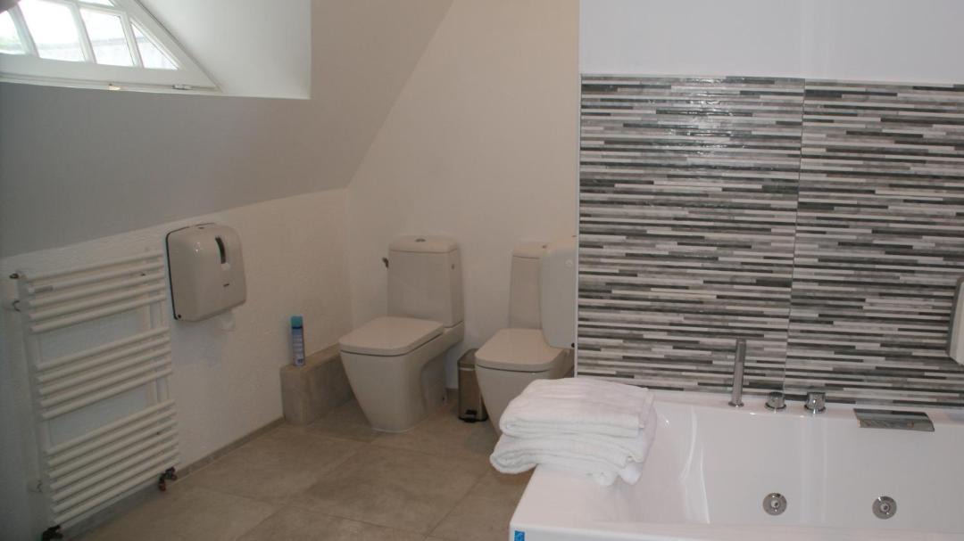 Photo of Bathroom in Esvres