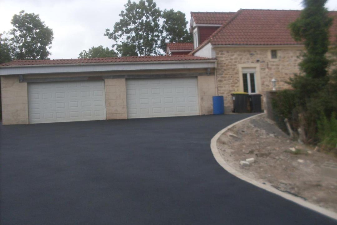 Photo of Buildings in Rety