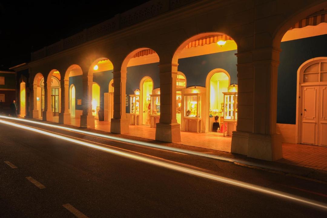 Photo of Buildings in Los Banos de Fortuna