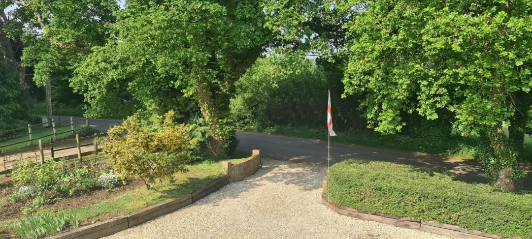 Photo of Others in Dunbridge