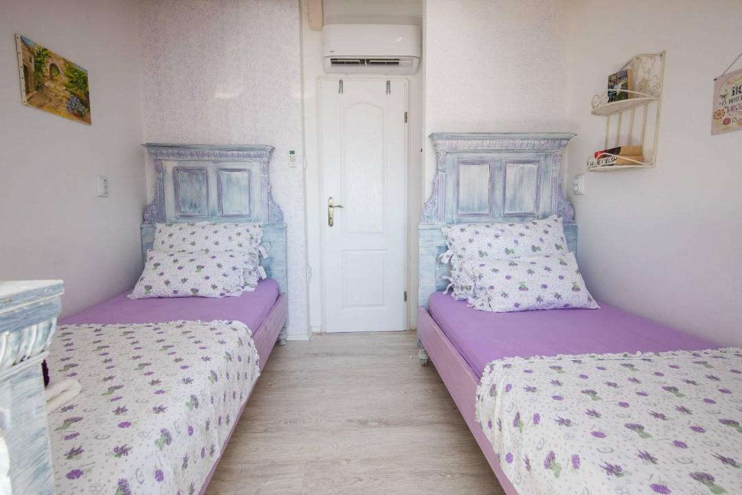 Photo of Bedroom in Pile