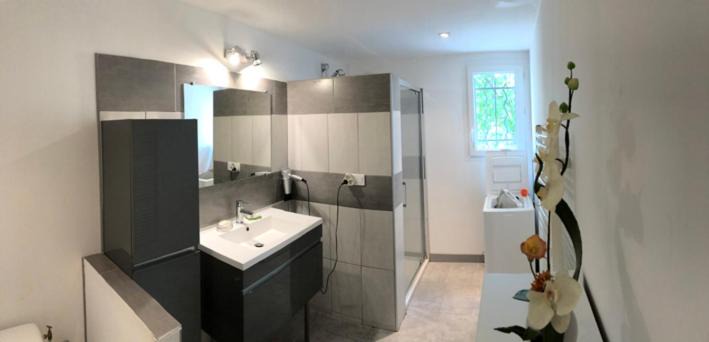 Photo of Bathroom in Berrias-et-Casteljau