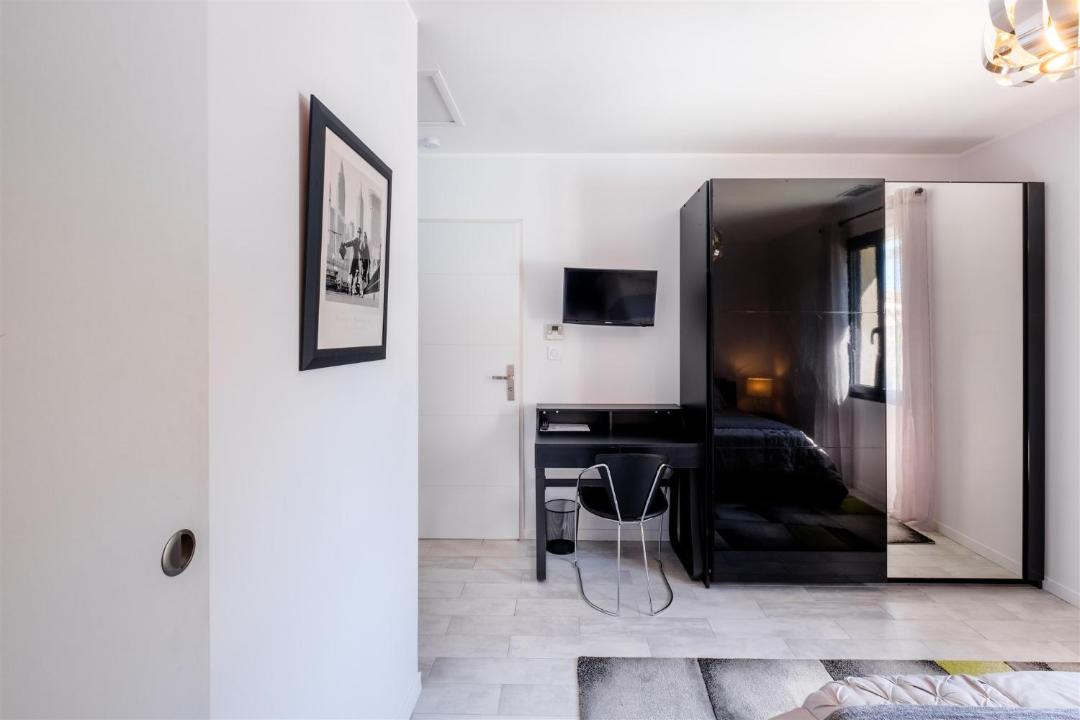 Photo of Others in Saint-Medard-d'Eyrans