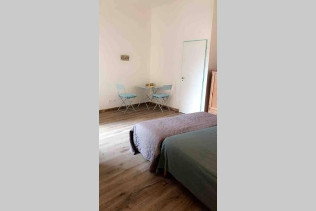 Photo of Bedroom in Sete