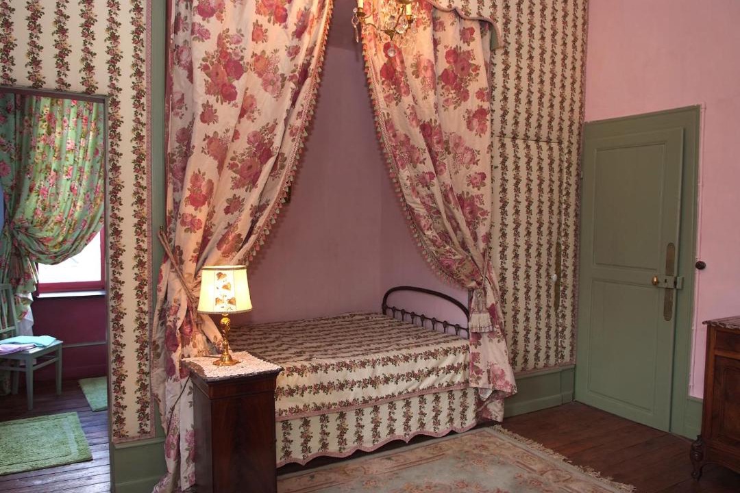 Photo of Bedroom in Couin