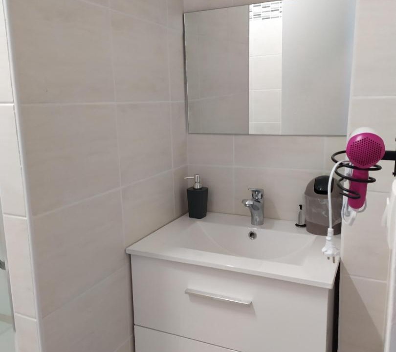 Photo of Others in Sens