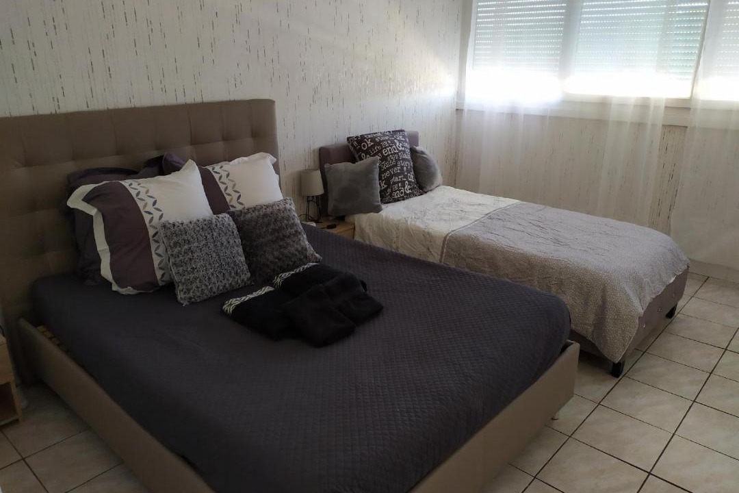 Photo of Others in Sens