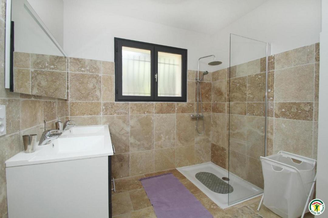 Photo of Bathroom in Buis-les-Baronnies