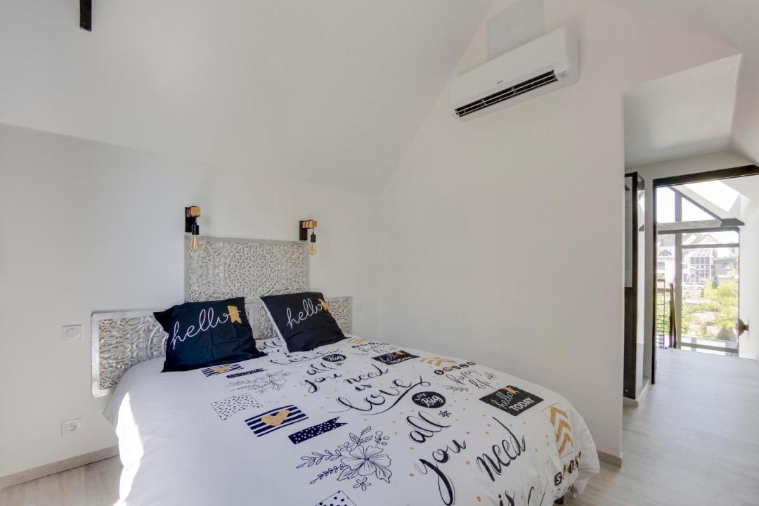 Photo of Bedroom in Landerneau