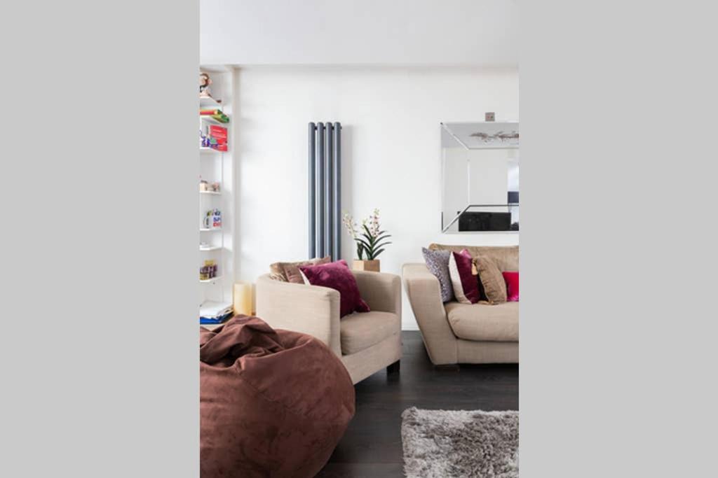 Photo of Livingroom in Knightsbridge