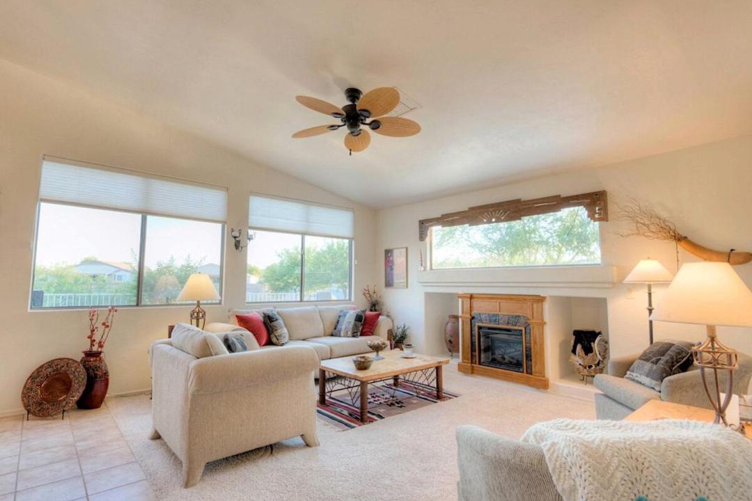 Photo of Livingroom in Oro Valley