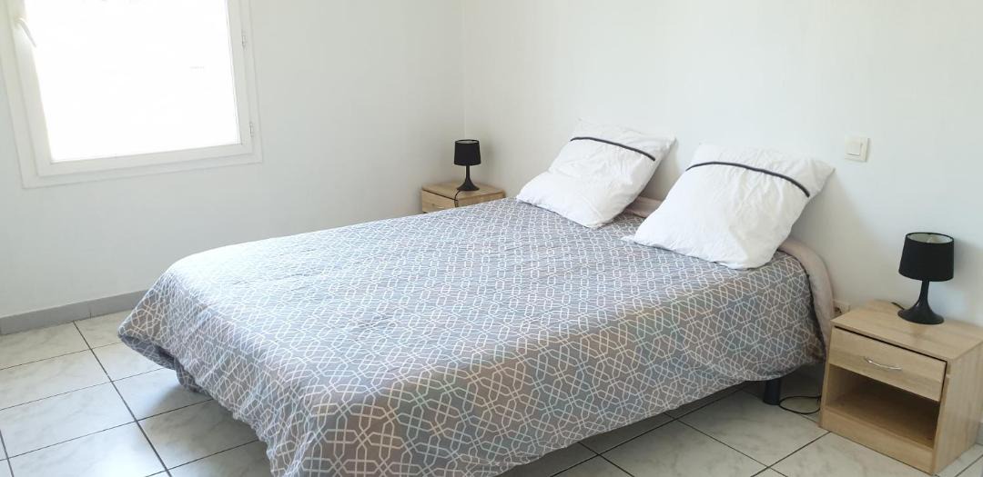 Photo of Bedroom in Lanton