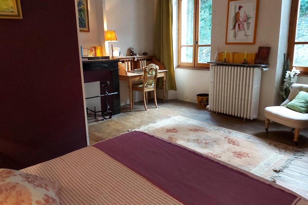 Photo of Others in Burlats