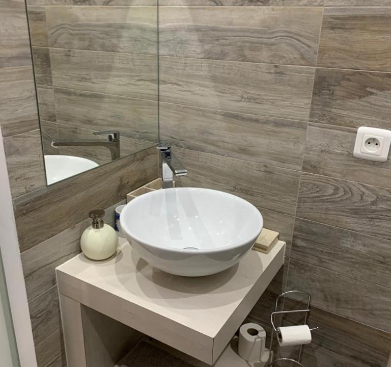 Photo of Bathroom in Beausoleil