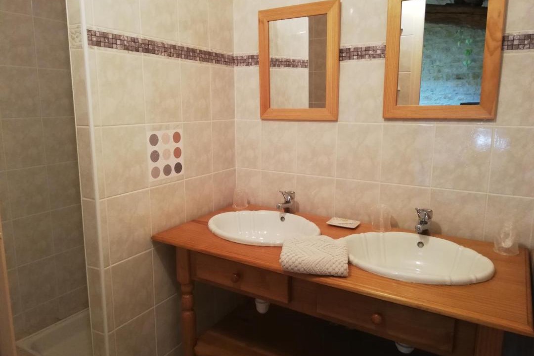 Photo of Bathroom in Chenay