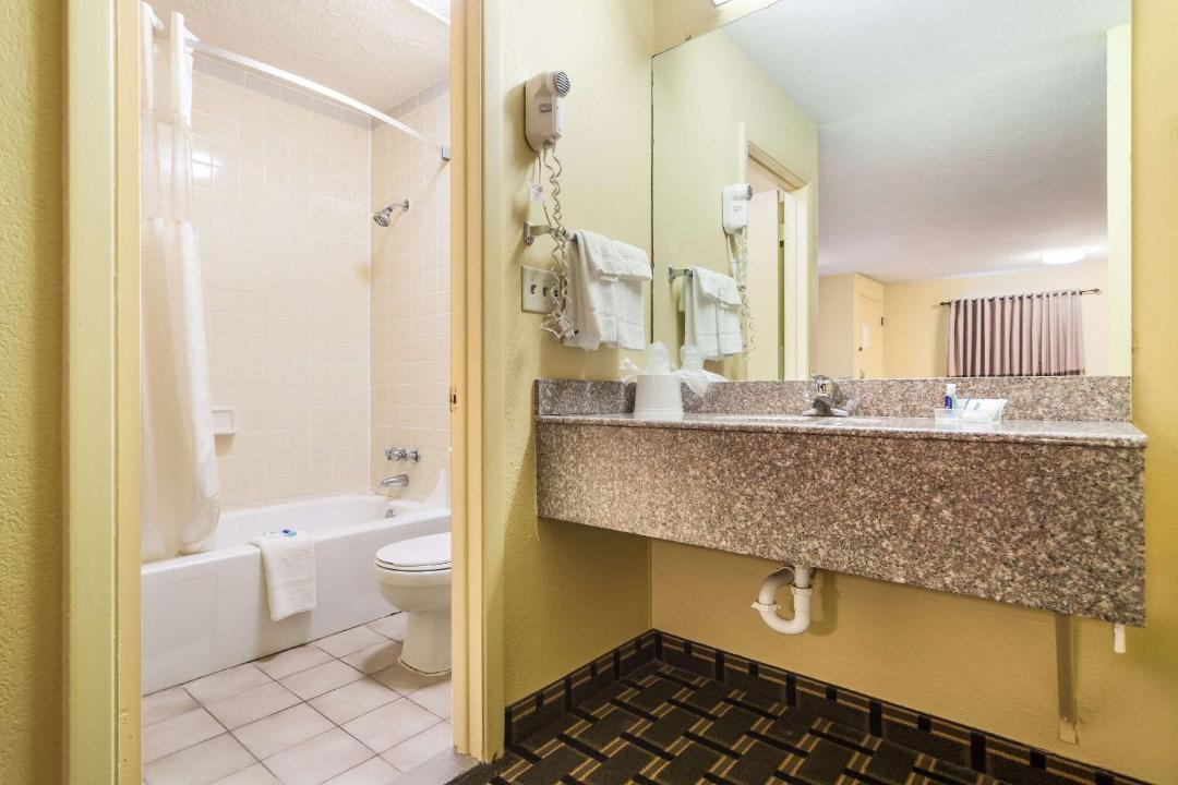 Photo of Bathroom in Martell