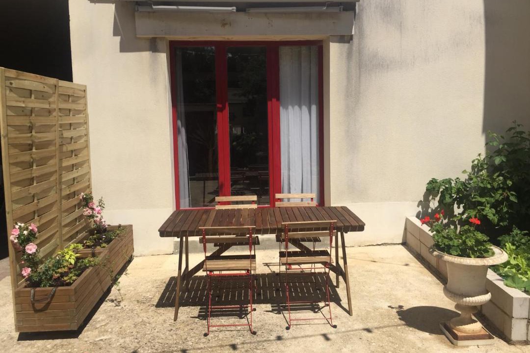 Photo of Patio Balcony in Moussy