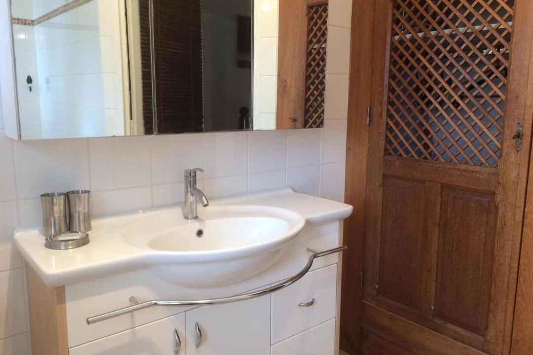 Photo of Bathroom in Checy
