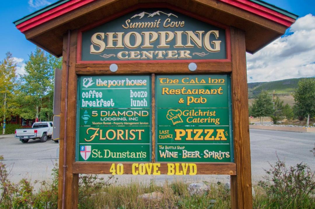 Photo of Buildings in Summit Cove