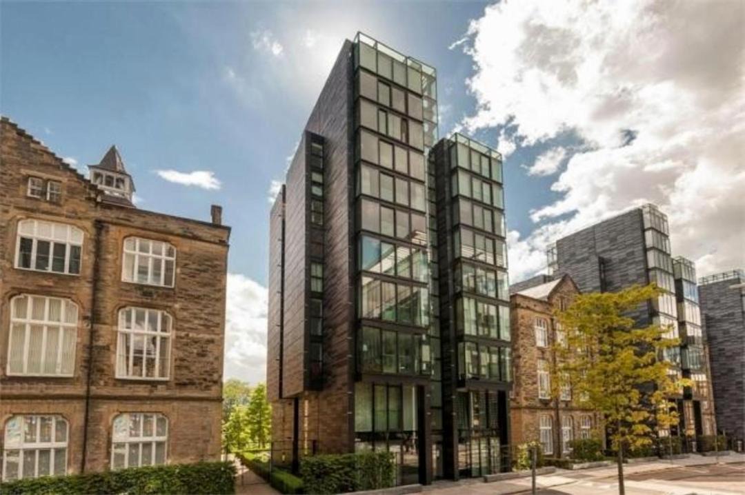 Photo of Buildings in Laurieston