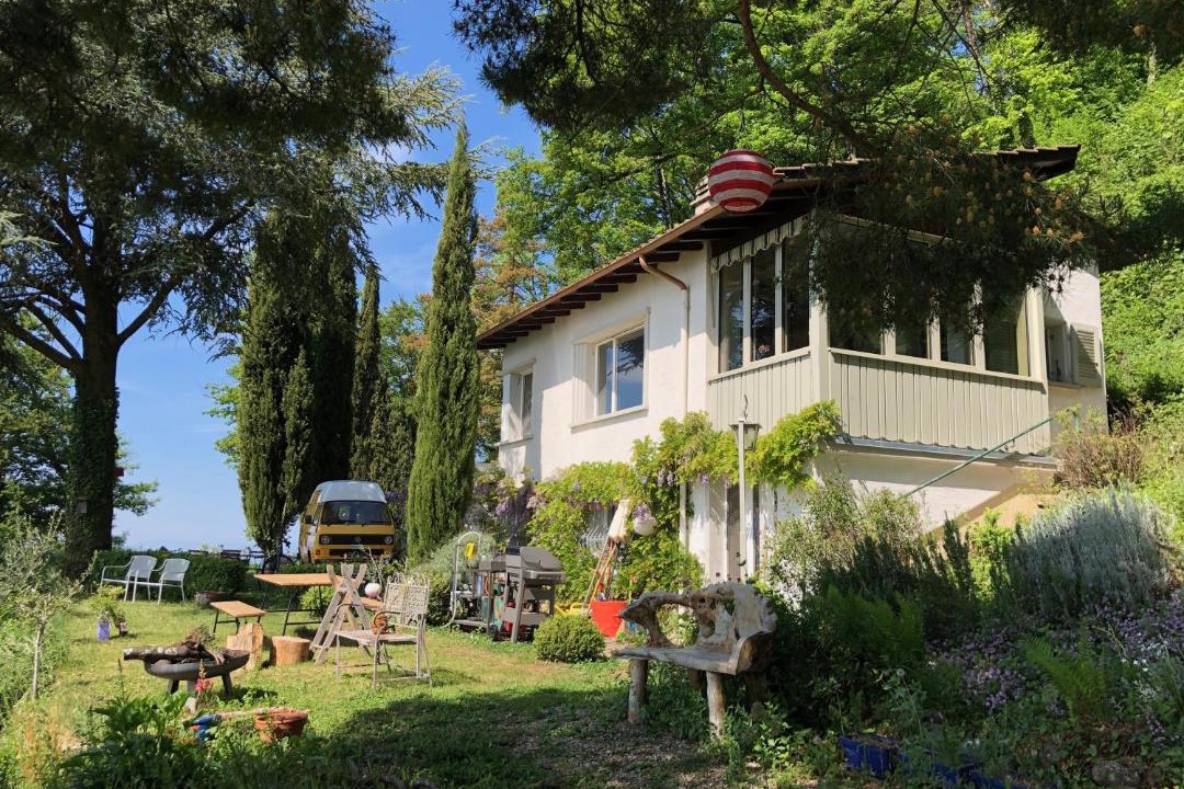 Photo of Others in Chardonne