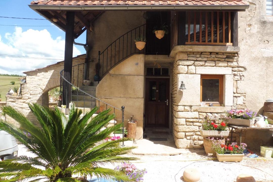 Photo of Others in Vernot