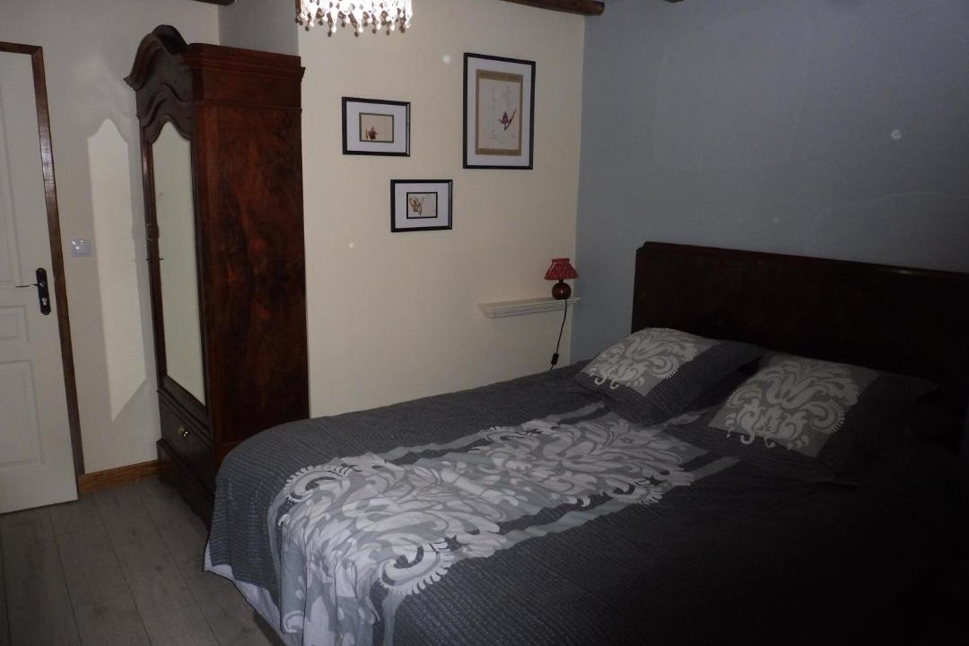 Photo of Others in Vernot