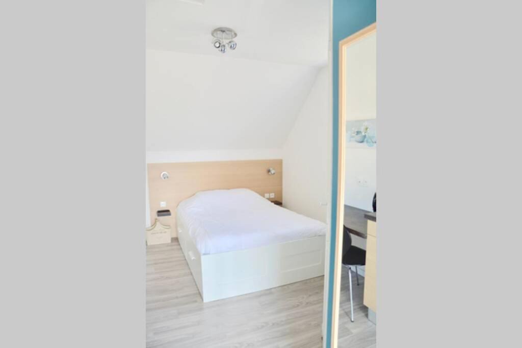 Photo of Bedroom in Avoine