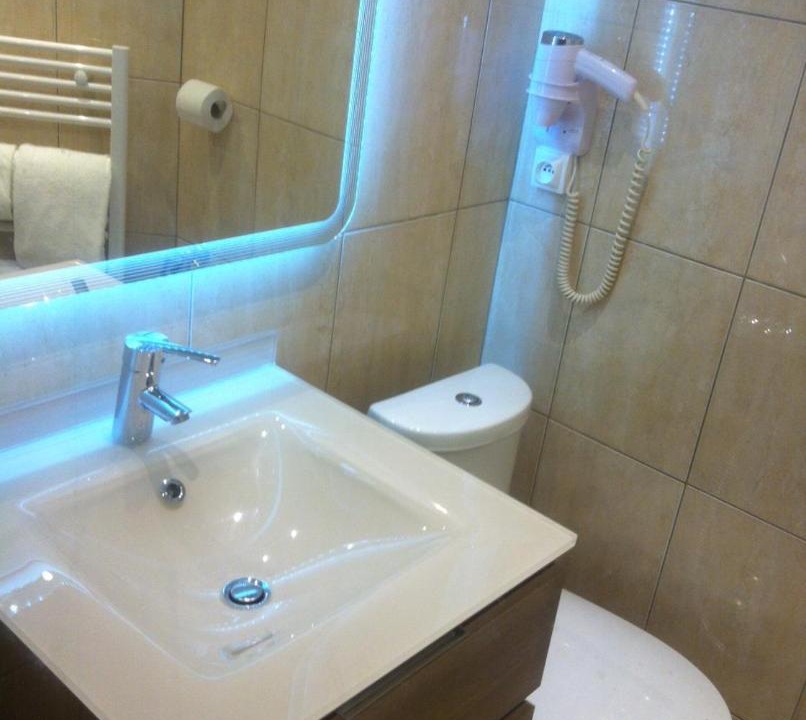 Photo of Bathroom in Mantes-la-Jolie