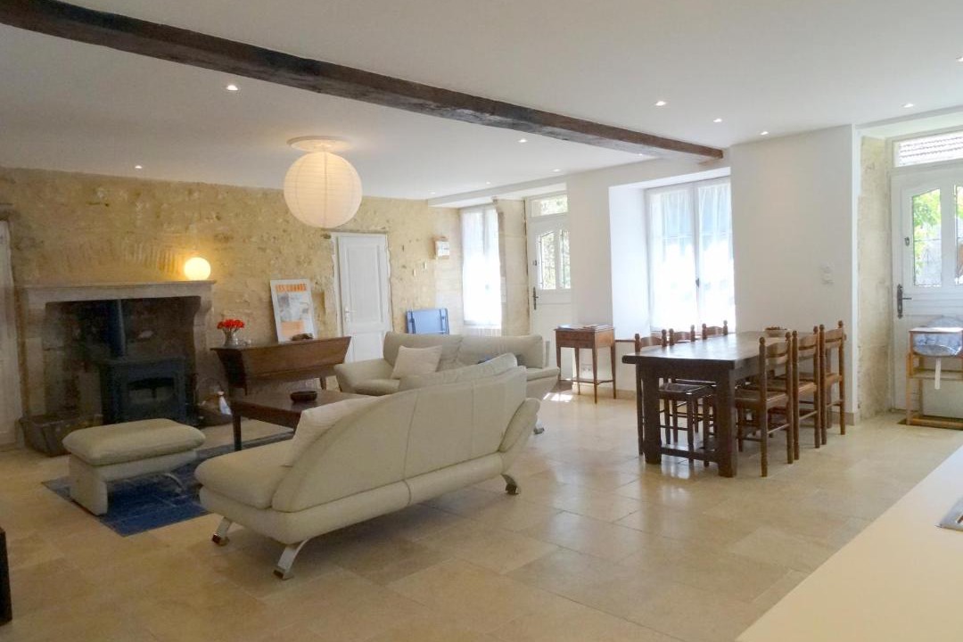 Photo of Livingroom in Flavigny-sur-Ozerain