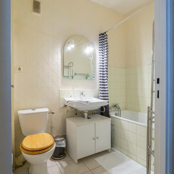 Photo of Bathroom in Jean Moulin - Marius Berliet