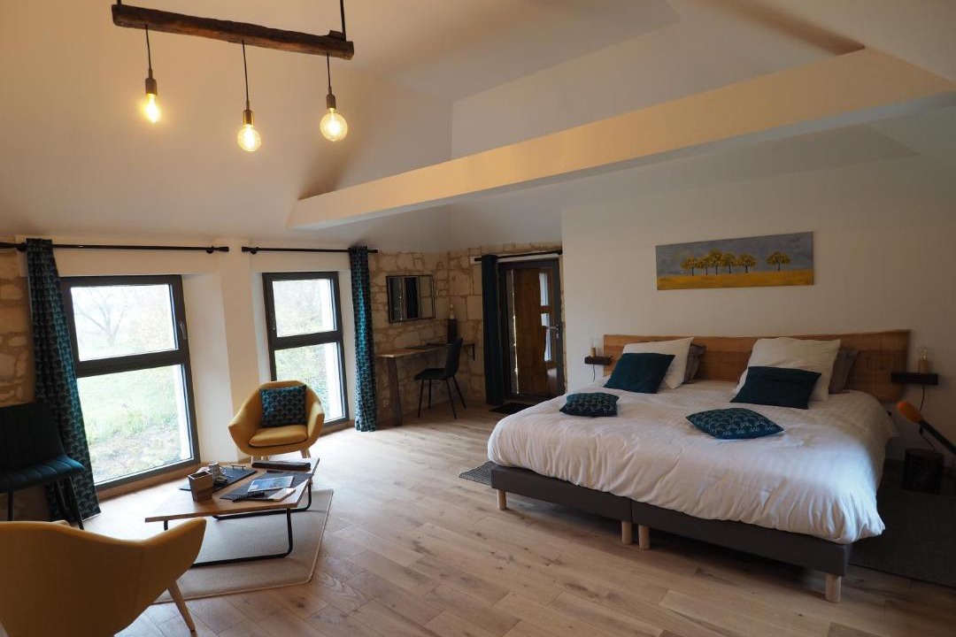 Photo of Others in Louerre