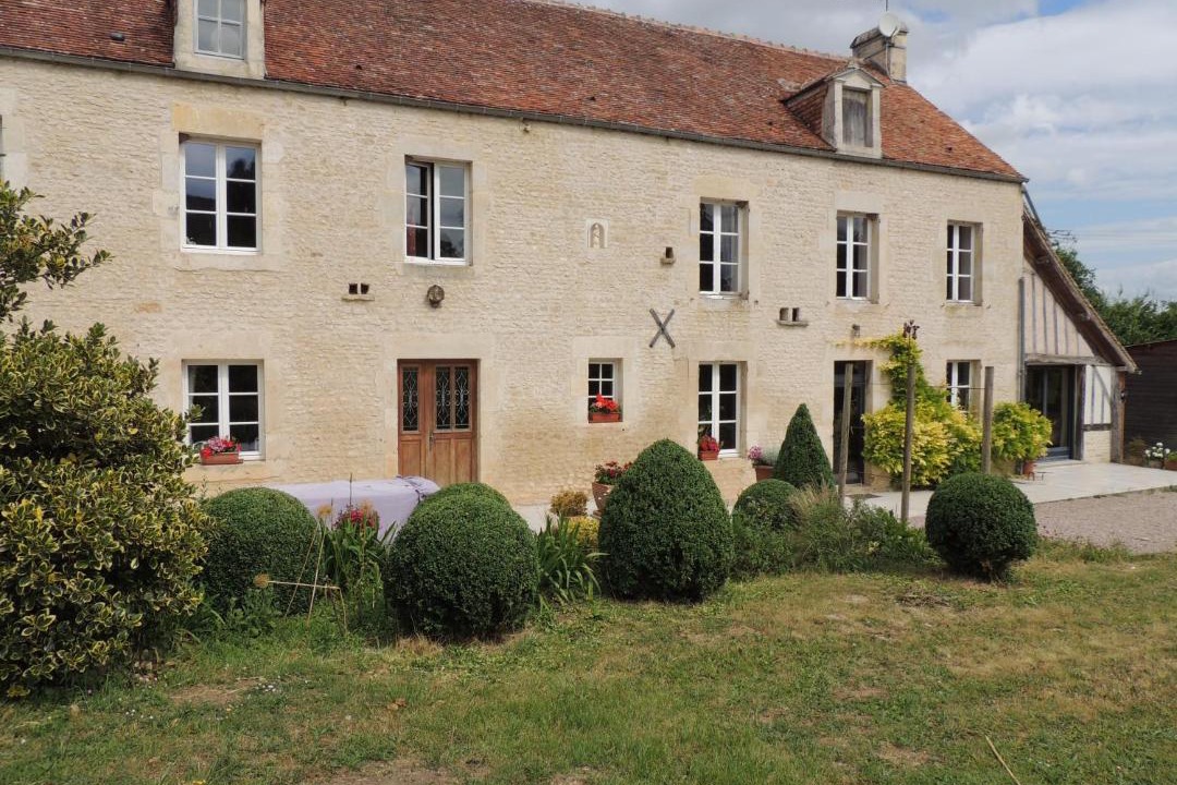 Photo of Others in Eraines