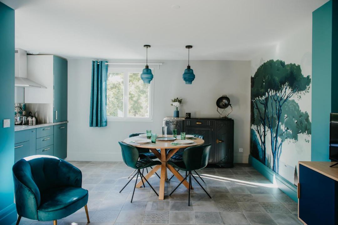 Photo of Others in Gap