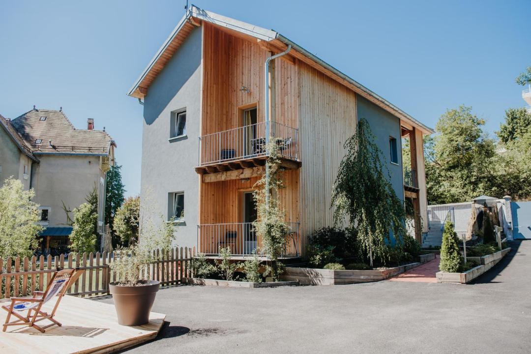 Photo of Others in Gap