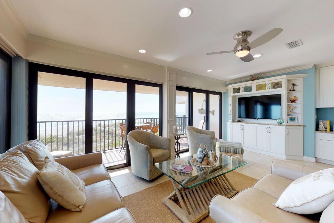 Photo of Livingroom in Holmes Beach