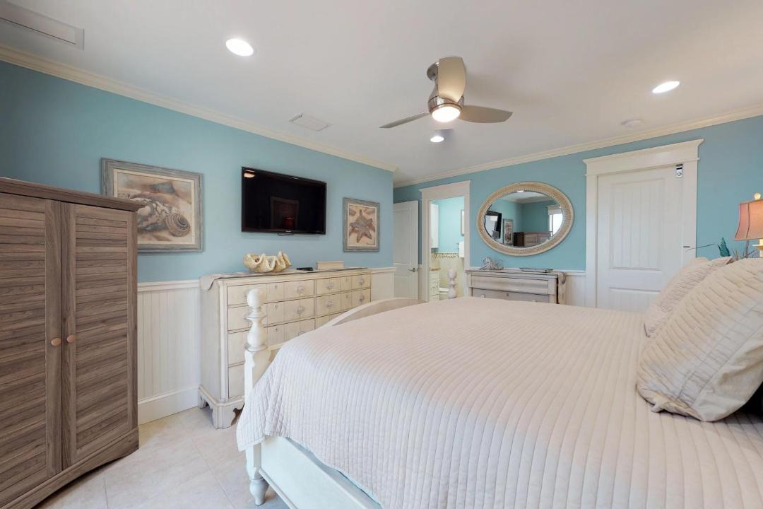 Photo of Bedroom in Holmes Beach